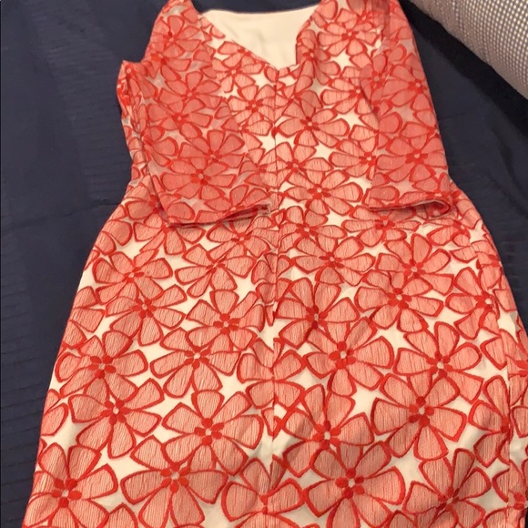 Dvf fantastic dress! Red and white flowers! - Picture 4 of 5